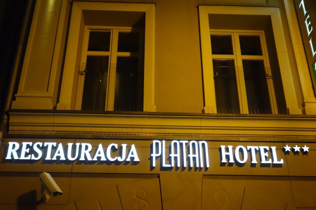 Hotel-Restauracja Platan ชานูฟ ภายนอก รูปภาพ